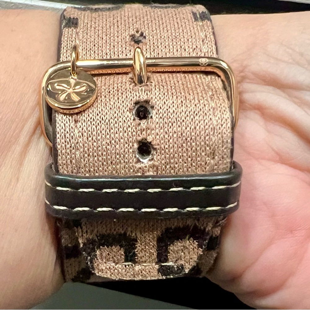 Gucci Teddy  Spark*l band for Apple Watch - Picture 7 of 9